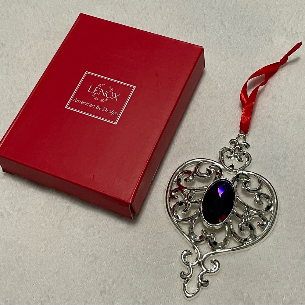 💜4” Tall Lenox Ornament Bejeweled Spire Silver/Purple Heart with Red Ribbon